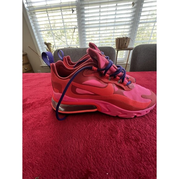 Nike Air Max 270 React Womens Size 6 Red Pink Athletic Running Shoes Sneakers - Picture 1 of 13
